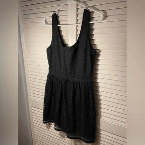 Little Black Dress Love Reign Lace Lined Sleeveless Elastic Waist Size Medium